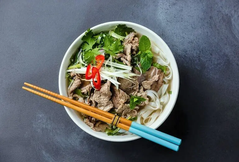 Hình ảnh Phở bò - gà