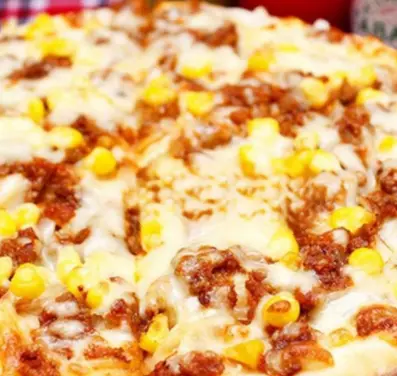 Hình ảnh Pizza bò bằm size lớn