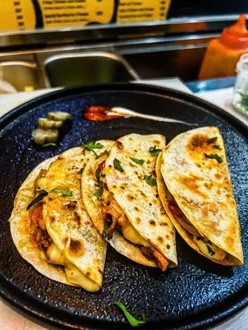 Hình ảnh Tacos gà cay