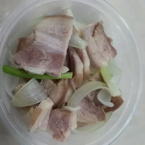 Hình ảnh Thịt ba rọi luộc