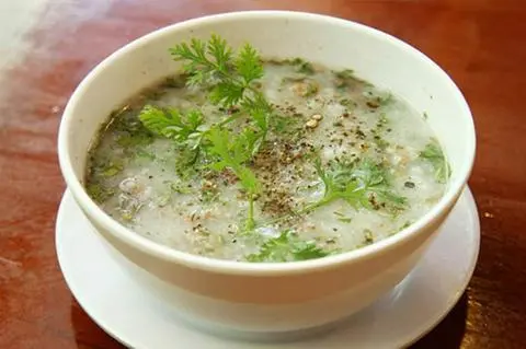 Hình ảnh Cháo hành giải cảm Nhà Ngoại