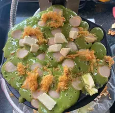 Hình ảnh Bánh trứng vị trà xanh thập cẩm