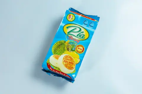 Hình ảnh Bánh pía sầu riêng đặc biệt bịch xanh