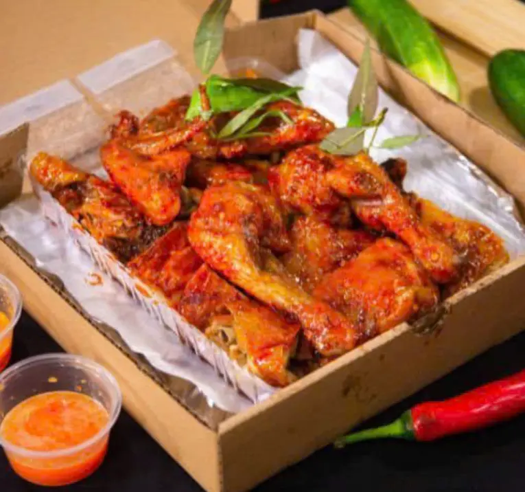 Hình ảnh 01 Con Gà quay truyền thống