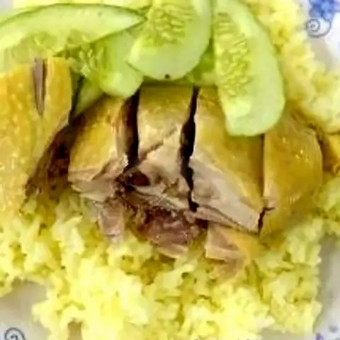Hình ảnh Cơm gà áp đùi chặt