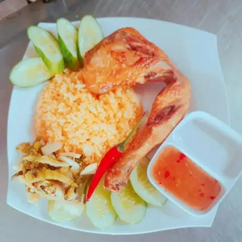Hình ảnh Cơm đùi góc tư gà ta