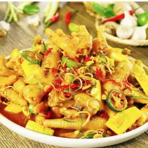 Hình ảnh Chân gà rút xương sốt Thái