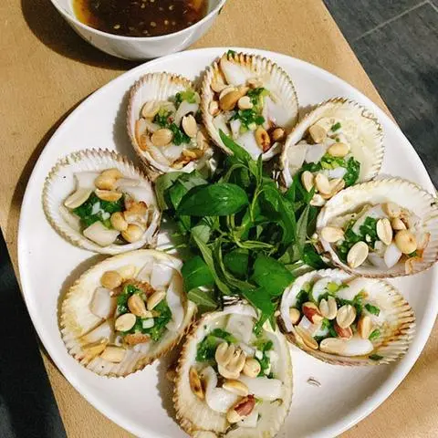 Hình ảnh Sò dương nướng mỡ hành 1-2 con