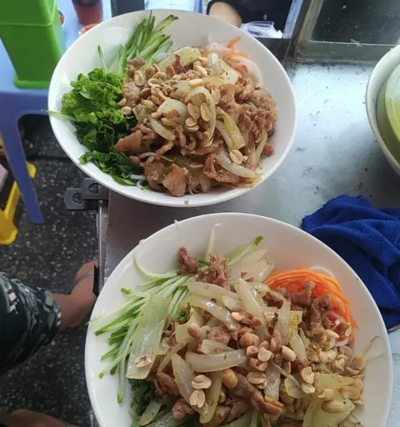 Hình ảnh Bún thịt xào Miền Tây