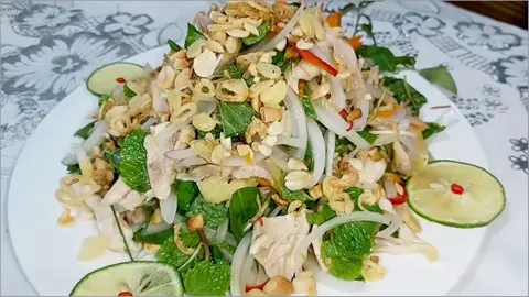 Hình ảnh Gỏi gà xé