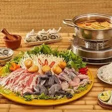 Hình ảnh Lẩu sườn sụn 2 người