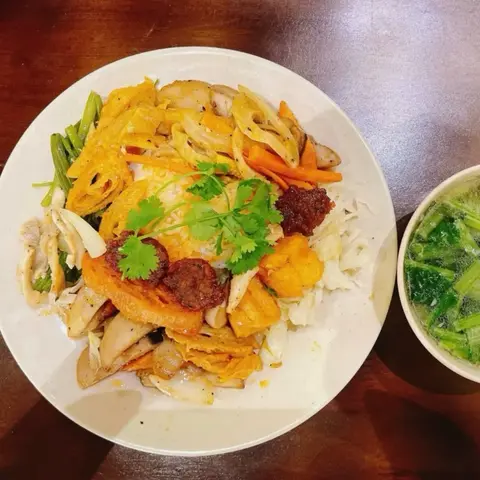 Hình ảnh 2 cơm chay thập Cẩm