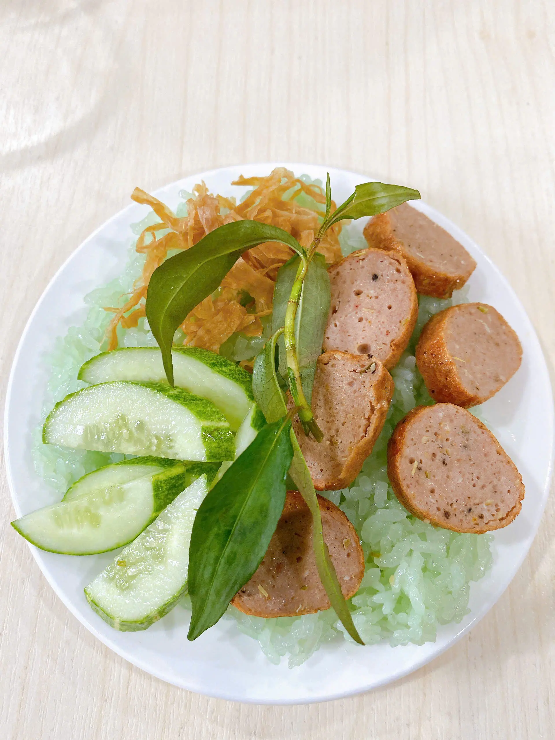Hình ảnh Xôi lá dứa - nem chay