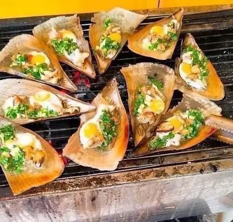Hình ảnh Sò mai nướng mỡ hành
