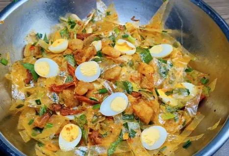 Hình ảnh Bánh tráng trộn tóp mỡ
