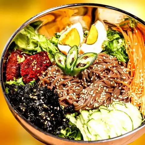 Hình ảnh Mỳ lạnh trộn Hàn Quốc