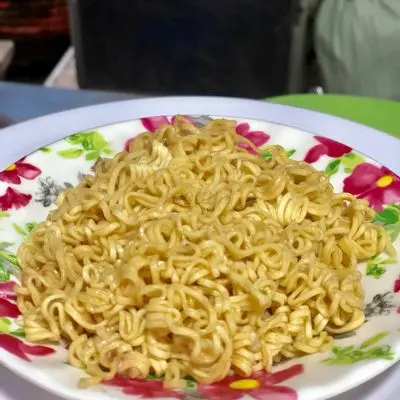 Hình ảnh Mì xào thêm