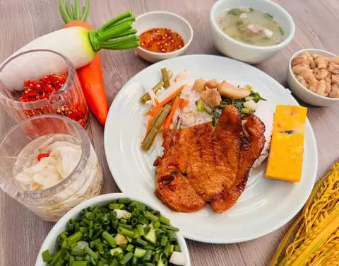Hình ảnh Cơm chả thường