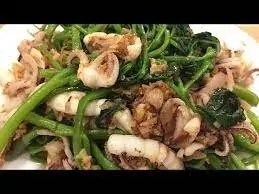 Hình ảnh Răng mực xào tỏi rau muống