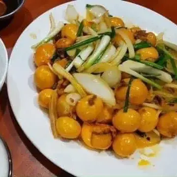 Hình ảnh Trứng gà non hấp hành