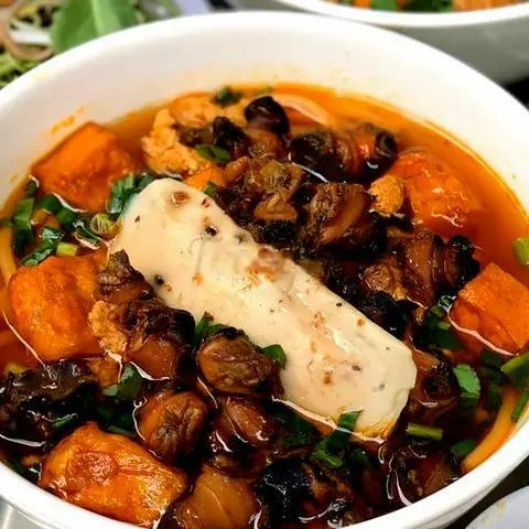 Hình ảnh Bún riêu siêu topping