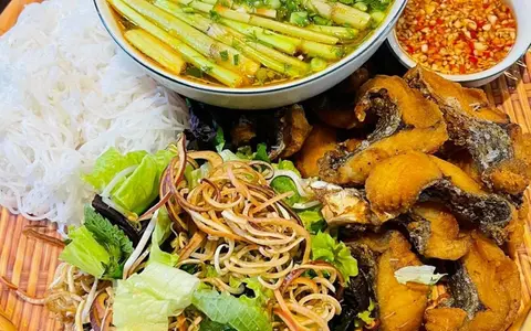 Hình ảnh Bún cá chấm