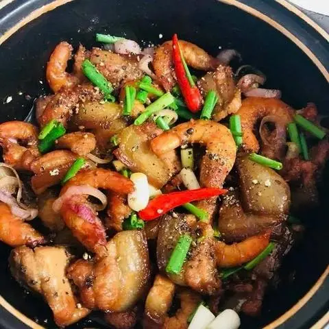 Hình ảnh Cơm thịt kho tiêu