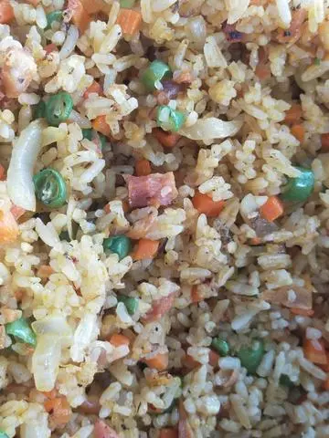 Hình ảnh Cơm chiên dương châu chay
