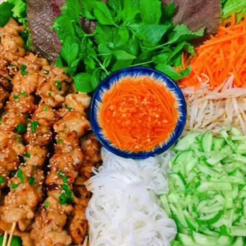 Hình ảnh Bún nem nướng - thịt nướng