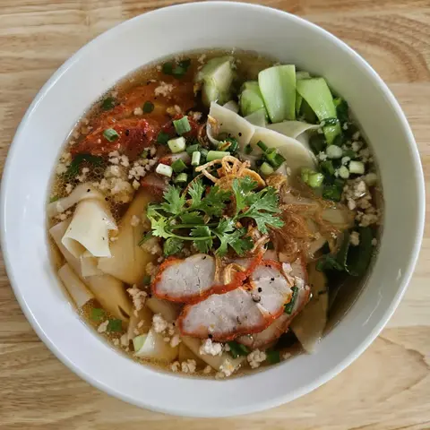 Hình ảnh Hoành thánh lá