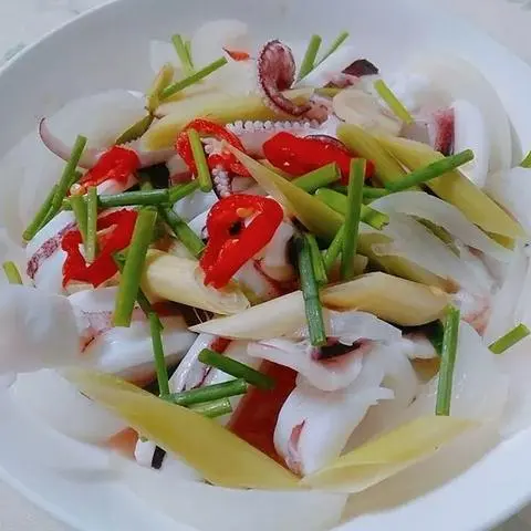 Hình ảnh Mực hấp sả