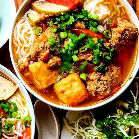 Hình ảnh Canh bún giò cua đồng