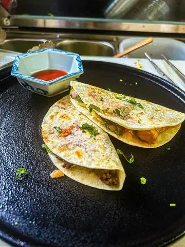 Hình ảnh Tacos heo xông khói 