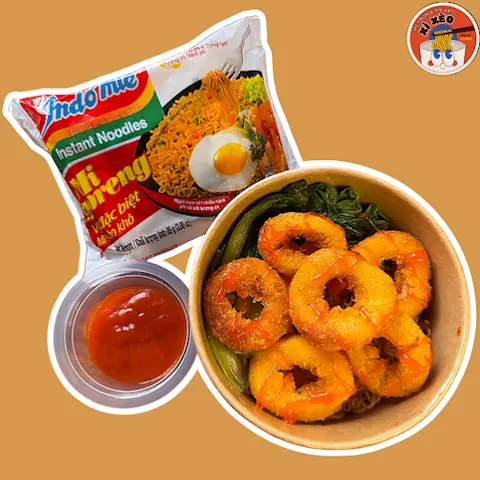 Hình ảnh Mì Trộn Indomie Mực Chiên Giòn - Biển Cả Trong Từng Miếng