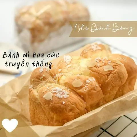 Hình ảnh Bánh mì hoa cúc truyền thống