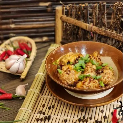 Hình ảnh Hoành thánh sốt cay Tứ Xuyên