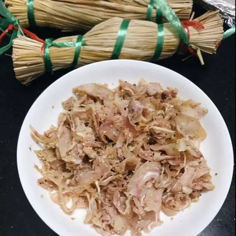 Hình ảnh Ché trộn đặc sản bánh phồng tôm