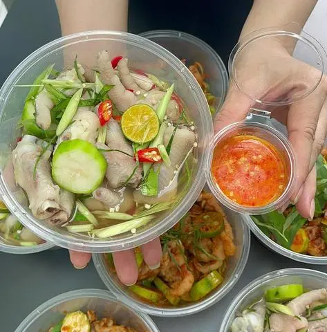 Hình ảnh Chân gà sả tắc xương