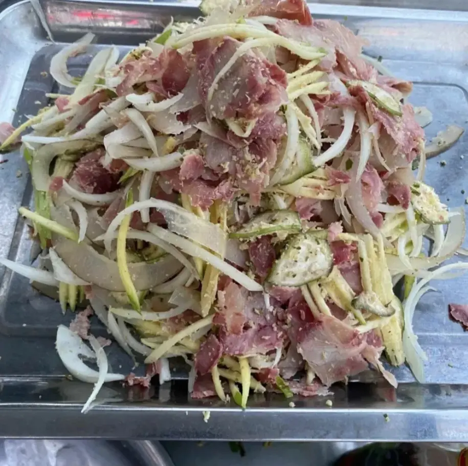 Hình ảnh Gỏi bê 300g