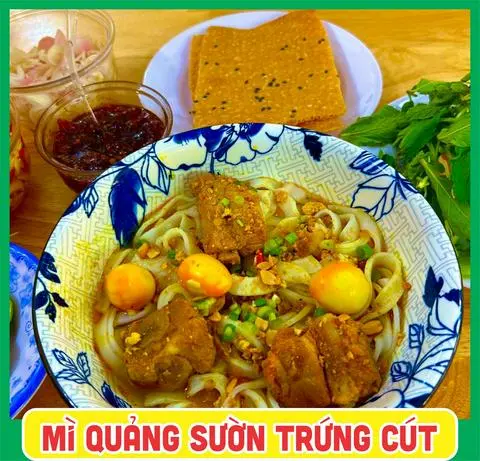 Hình ảnh Mì Quảng sườn trứng cút