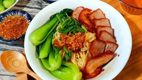 Hình ảnh MÌ TRỘN XÁ XÍU HEO