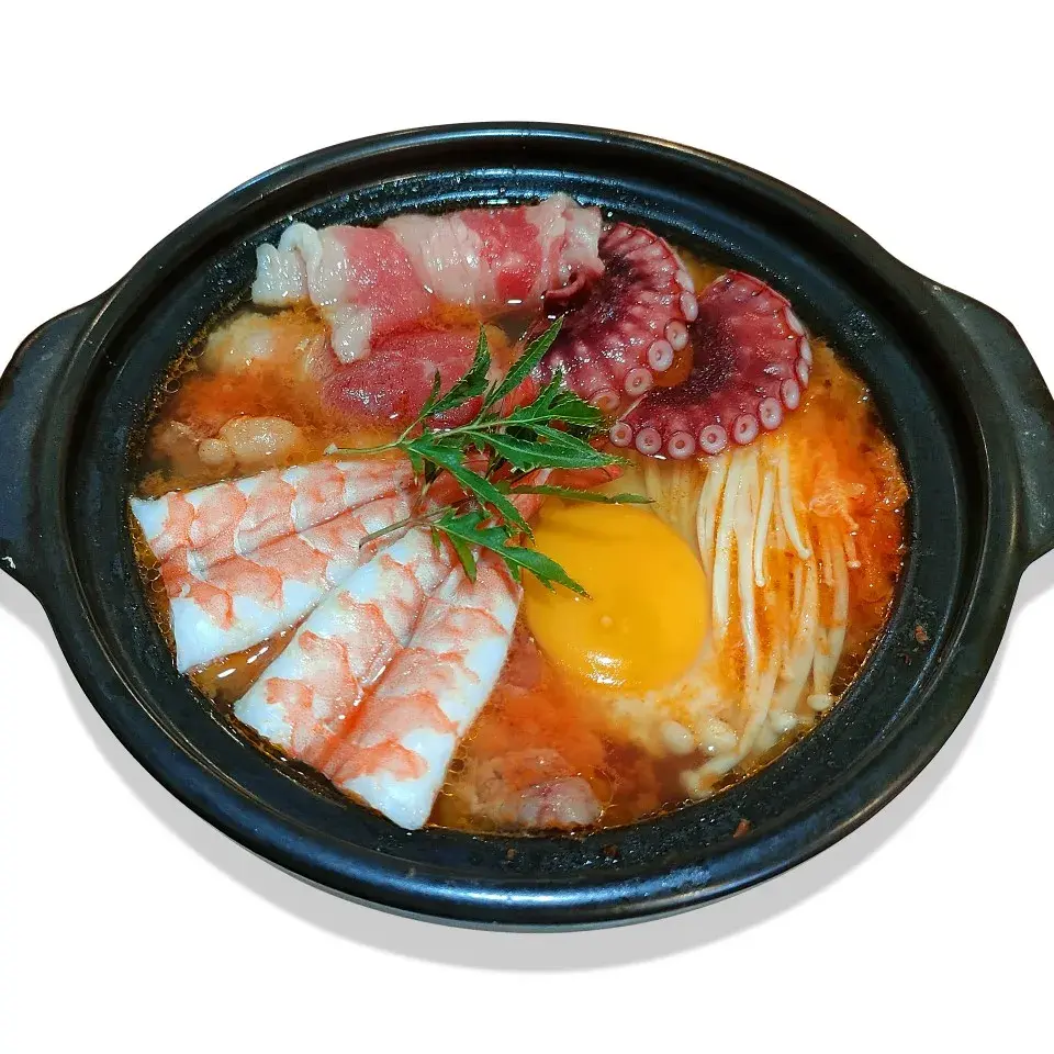Hình ảnh CANH KIM CHI + MÌ UDON (HẢI SẢN)