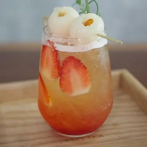 Hình ảnh Trà vải dâu tây