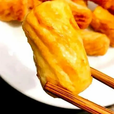 Hình ảnh Chả Mực Xoắn Ống (3 viên)