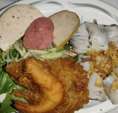 Hình ảnh Bánh cuốn có bánh tôm