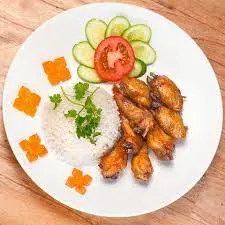 Hình ảnh Cơm chiên cánh gà nước mắm