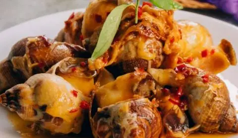 Hình ảnh Ốc bulot xào bơ