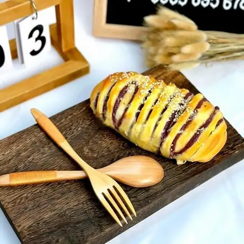 Hình ảnh Bánh mì khoai môn