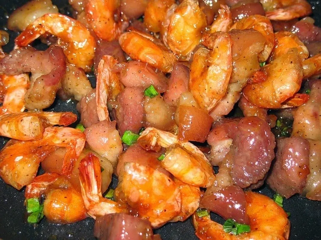 Hình ảnh Cơm thịt kho tôm