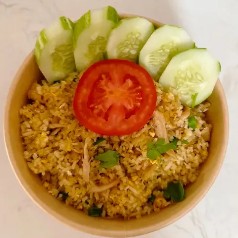 Hình ảnh Thố cơm chiên cá mặn